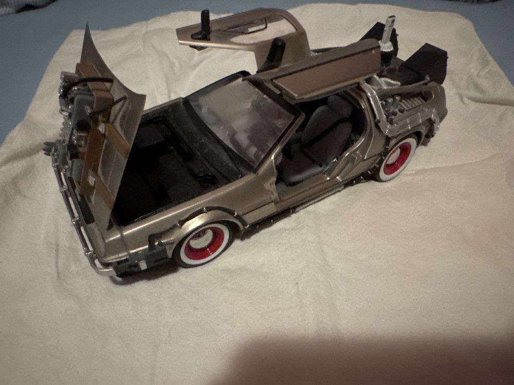 OPO 10 - Voiture Delorean du film Retour vers le futur I - Échelle 1:24-22443W