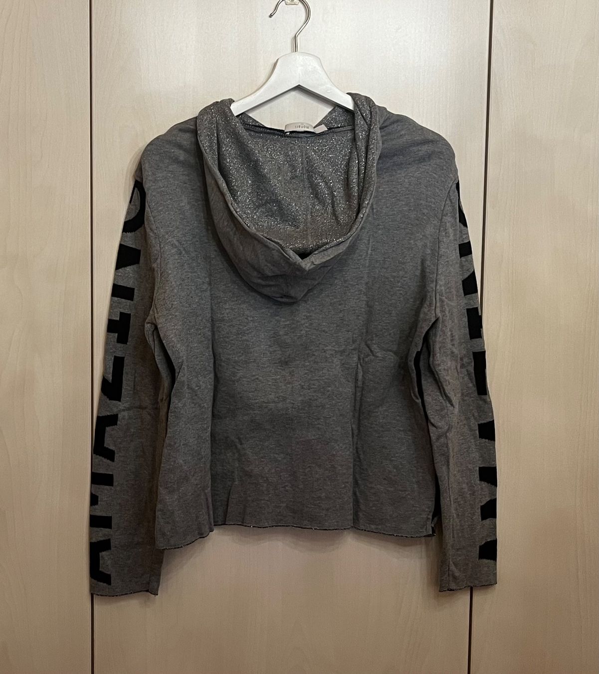 Monari Maglioni & Felpe: Monari° Cooler Pullover mit Kapuze Gr. 40 – Usato da Bonstetten venduto da Sinilu 1