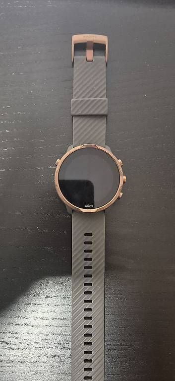Smartwatch: Suunto 7 Smartwatch  Graphite Copper Top Zustand – Usato da Grossdietwil venduto da gwalchafed 2