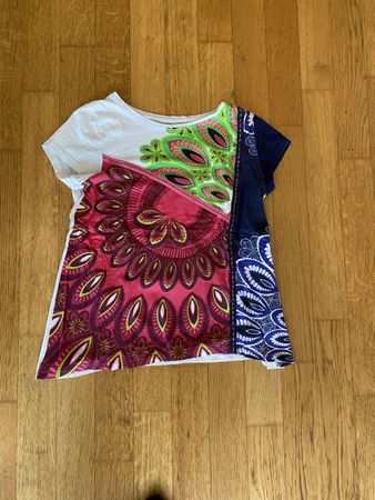 Schönes buntes T-Shirt, Grösse 11/12 ideal für den Sommer!