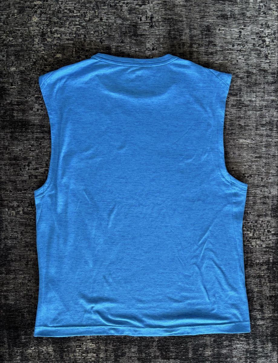 Nike T-shirt: Débardeurs Nike  – Usato da Conthey venduto da deb_29ww 2