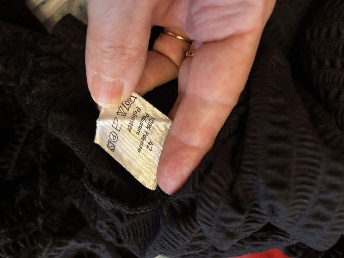 Maglioni & Felpe: Kurzer Pulli mit Zierknöpfen vintage – Usato da Winterthur venduto da Sunshineandrain 2