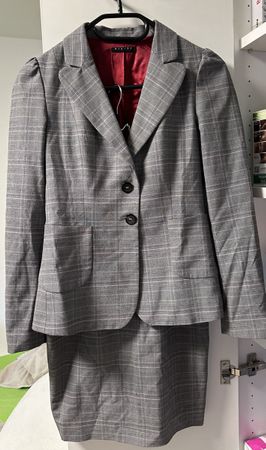 Damenkostüm Marke Sisley Gr. XS