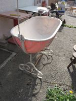 Lit d'enfant en métal