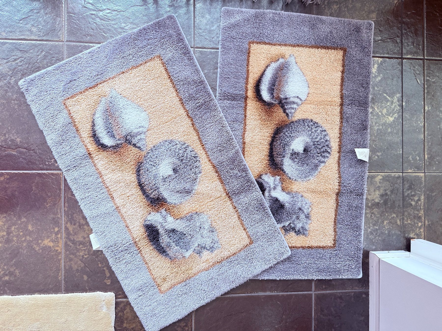 Teppiche: Badematte Badezimmerteppich 2 St. – Gebraucht aus Altendorf von RedHairBeast 5