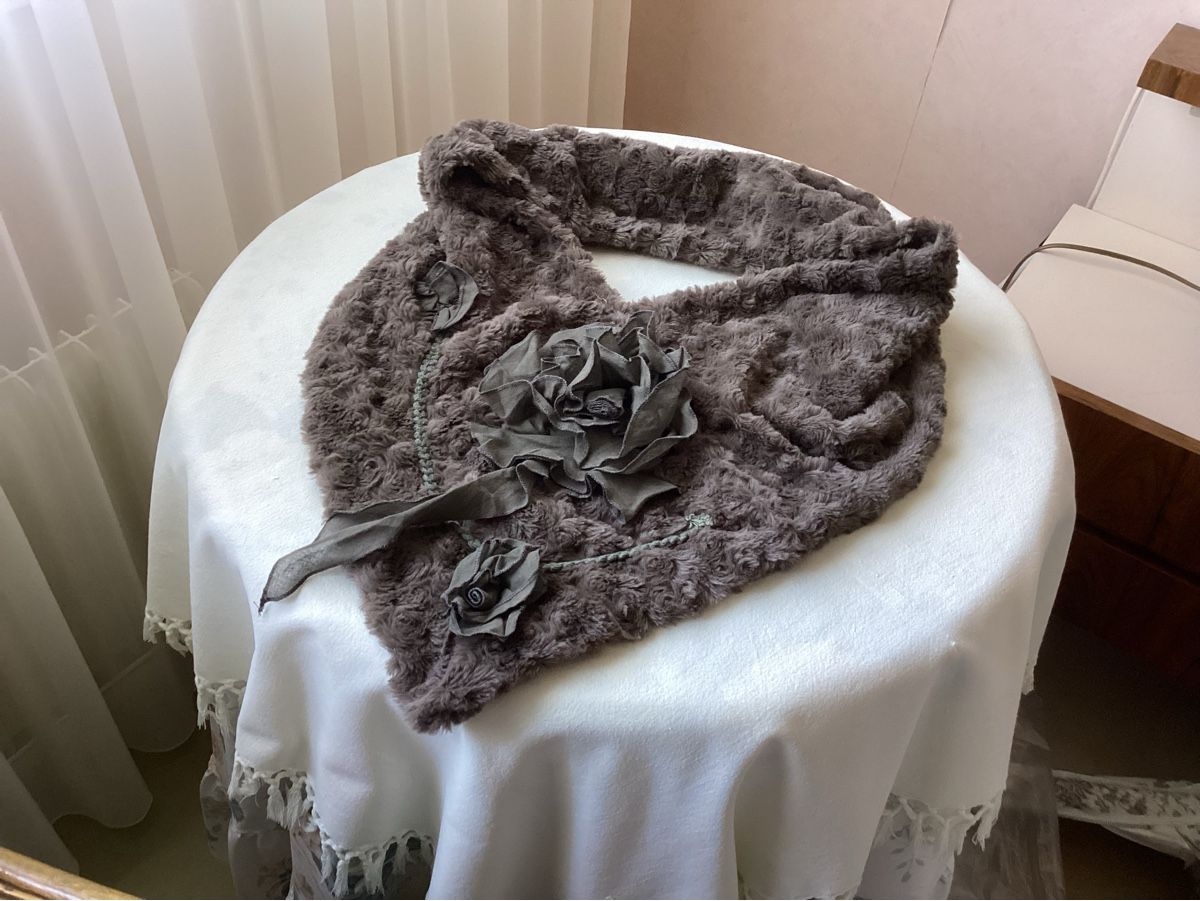 Altro in Moda donna: Schulter-Cape, 100% Acrylpelz – Nuovo (secondo la descrizione) da Lausanne venduto da Ulpet 2
