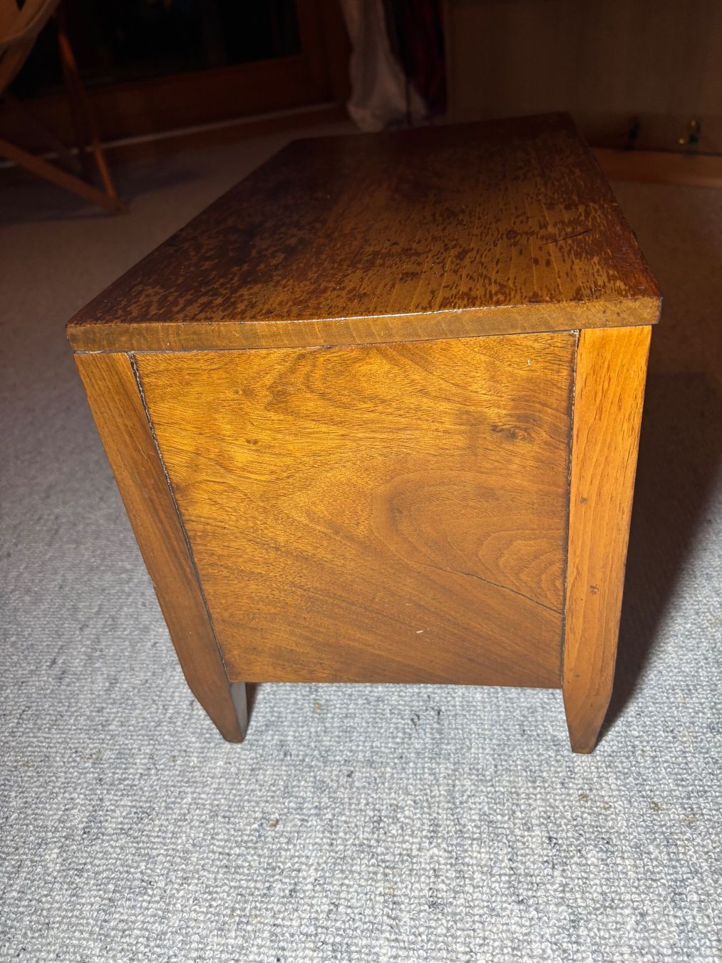 Cassettiere: Kommödchen Biedermeier klein antik original ca.1850 Kommode – Usato da Hinwil venduto da DaniBachman 4