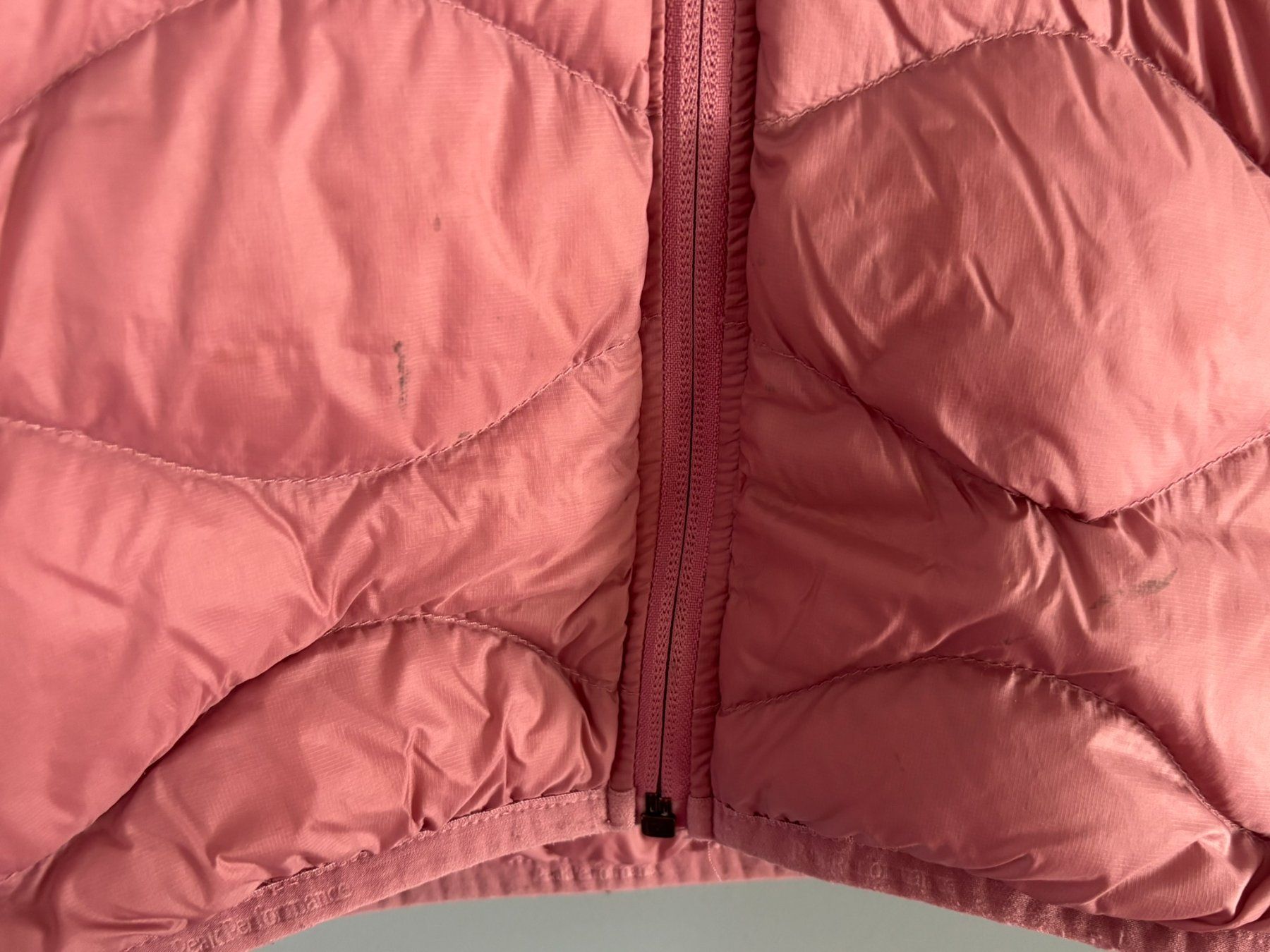 Giacche & Cappotti: Daunenjacke Peak Performance Grösse 134/140 – Usato da Leutwil venduto da LoLy1008 1