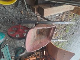 Robuste Gartenschubkarre für Gartenarbeit 💪