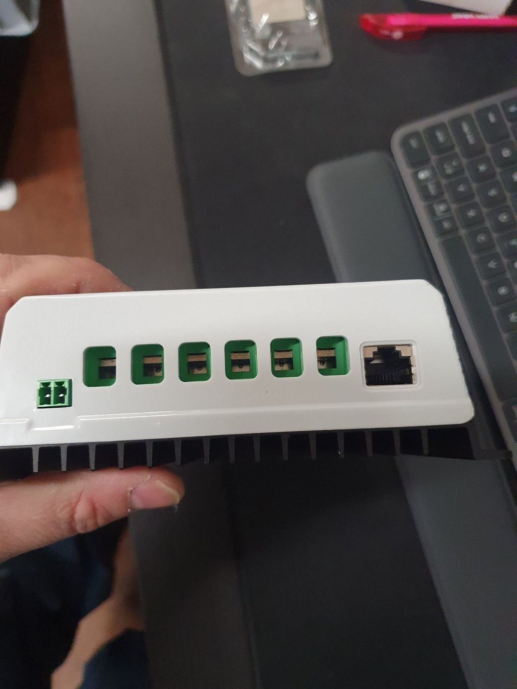 Caricabatterie: MPPT Solar Laderegler EPEVER 30A mit APP NEU – Nuovo (secondo la descrizione) da Schaffhausen venduto da Secretfly 3