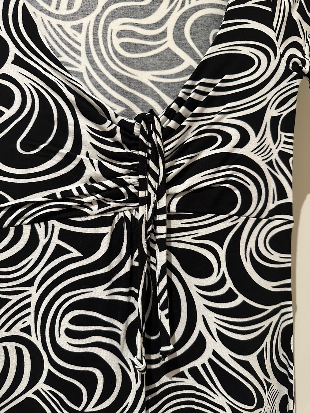 Vestiti: Robe noir et blanc, taille 38 – Usato da Peseux venduto da GSM757805 2