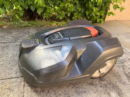 Husquarna 320 mit Garage