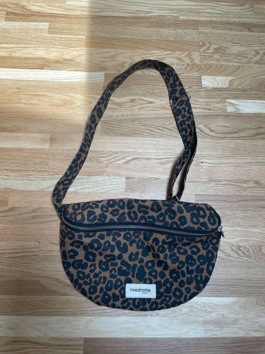 Borse da donna: Sac Banane Rive Droite – Usato da Monnaz venduto da al_alexandra 2