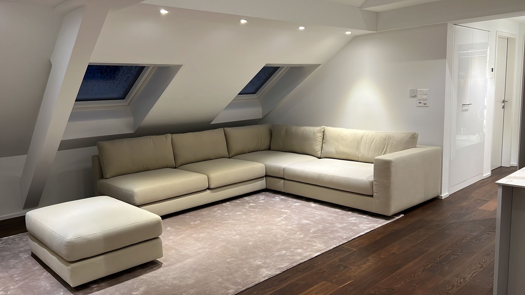 Divani: Massgeschneidertes Sofa – Usato da Bäch SZ venduto da Carinabigi 1
