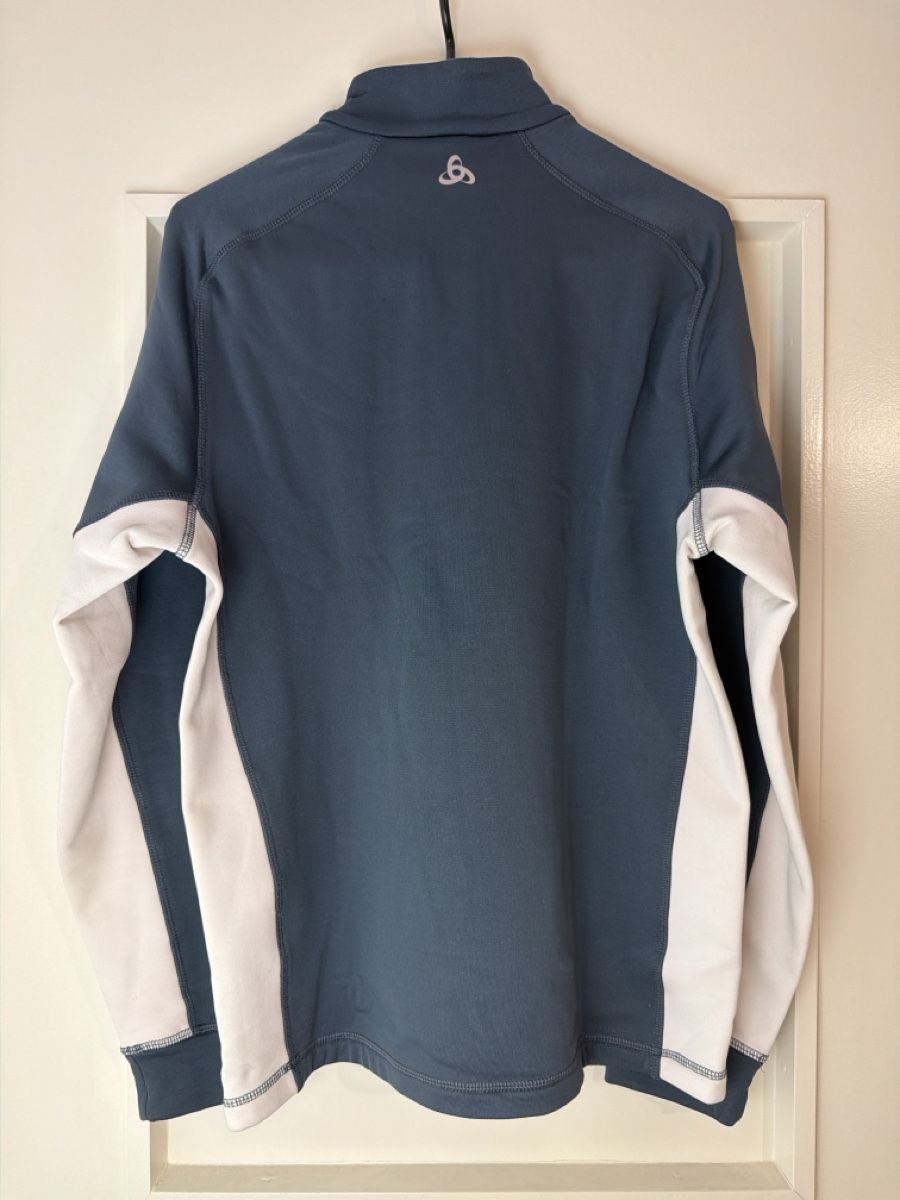 Odlo Sci: Pull Odlo demi-zip bleu et blanc taille M – Usato da Sion venduto da Ersamos 1