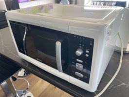 Micro-ondes Bauknecht, parfait pour réchauffer vos plats!