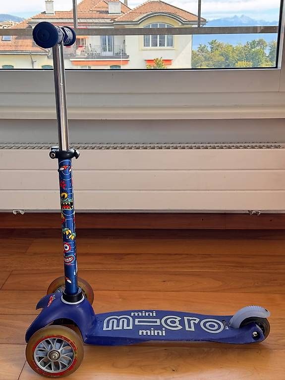 Kickboard: Trottinette Micro mini bleue + barre de poussée et assise  – Usato da Lausanne venduto da Gigi_1 3