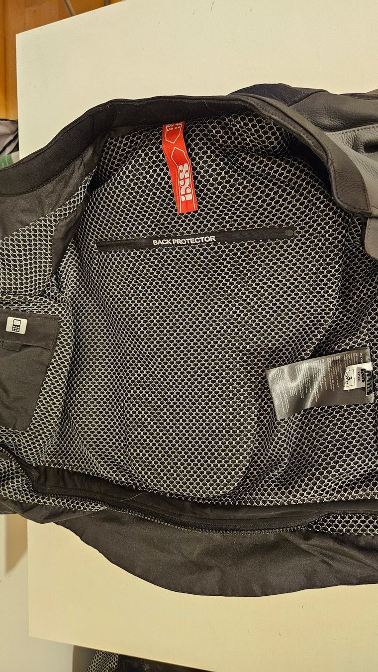 IXS Giacche: Motorrad-Jacke IXS Grösse 48 – Usato da Männedorf venduto da egl_nfg9 1