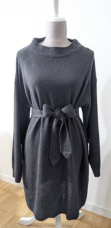 Robes: Kleid / Pulloverkleid / langer Pullover – Neuf avec emballage d'origine à Mönchaltorf par lar_8s5g