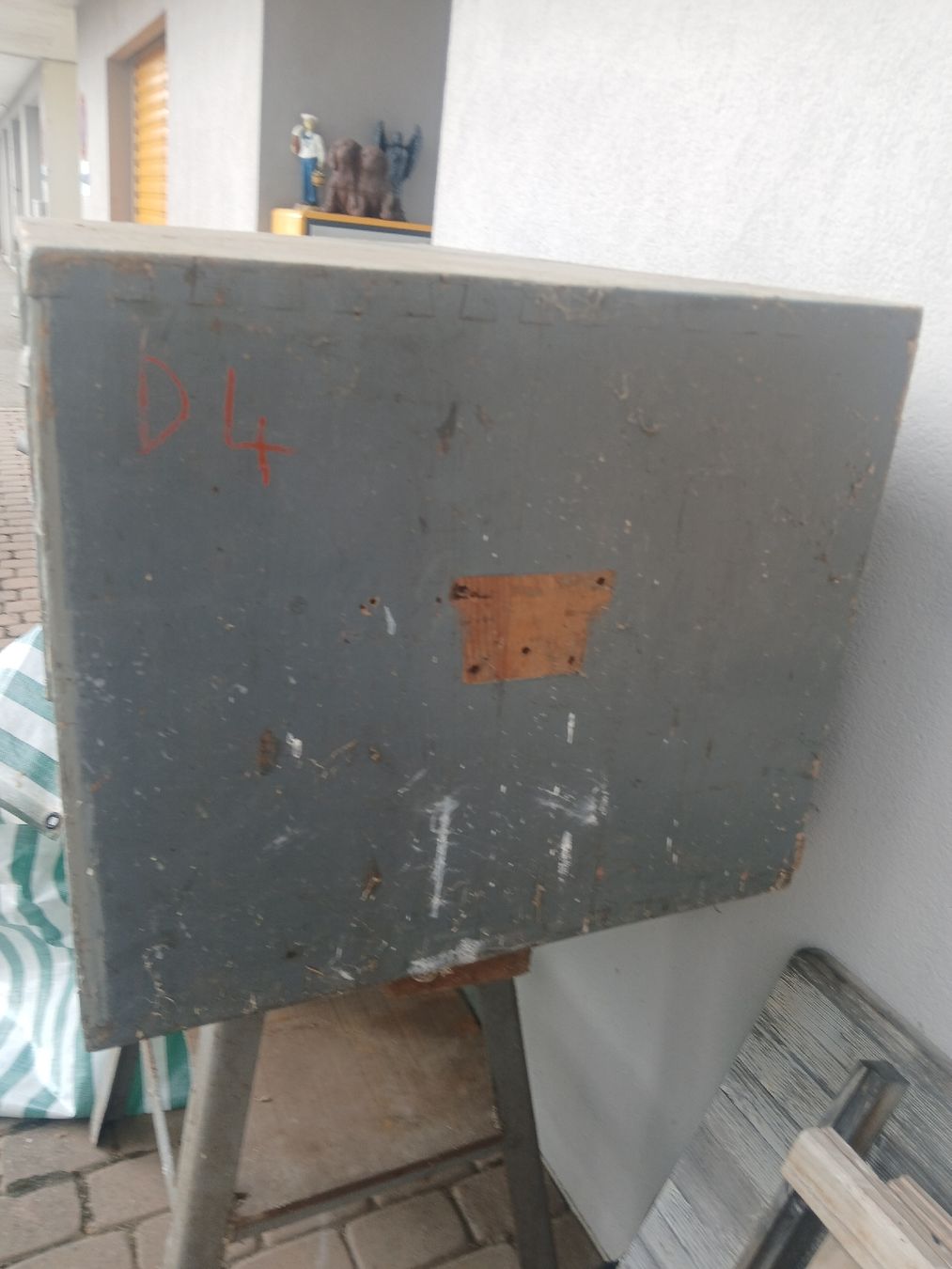 Cassettiere: Meuble  ancien en sapin 8  tiroirs en queue d' aigle  – Usato da Corcelles-Payerne venduto da evalyne 4