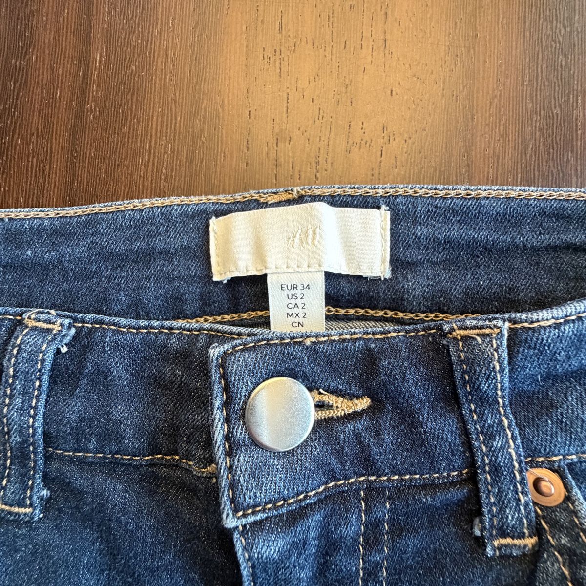 H&M Jeans: H&M JEANS EUR 34 – Nuovo (secondo la descrizione) da Uetikon am see venduto da seller.2020 2