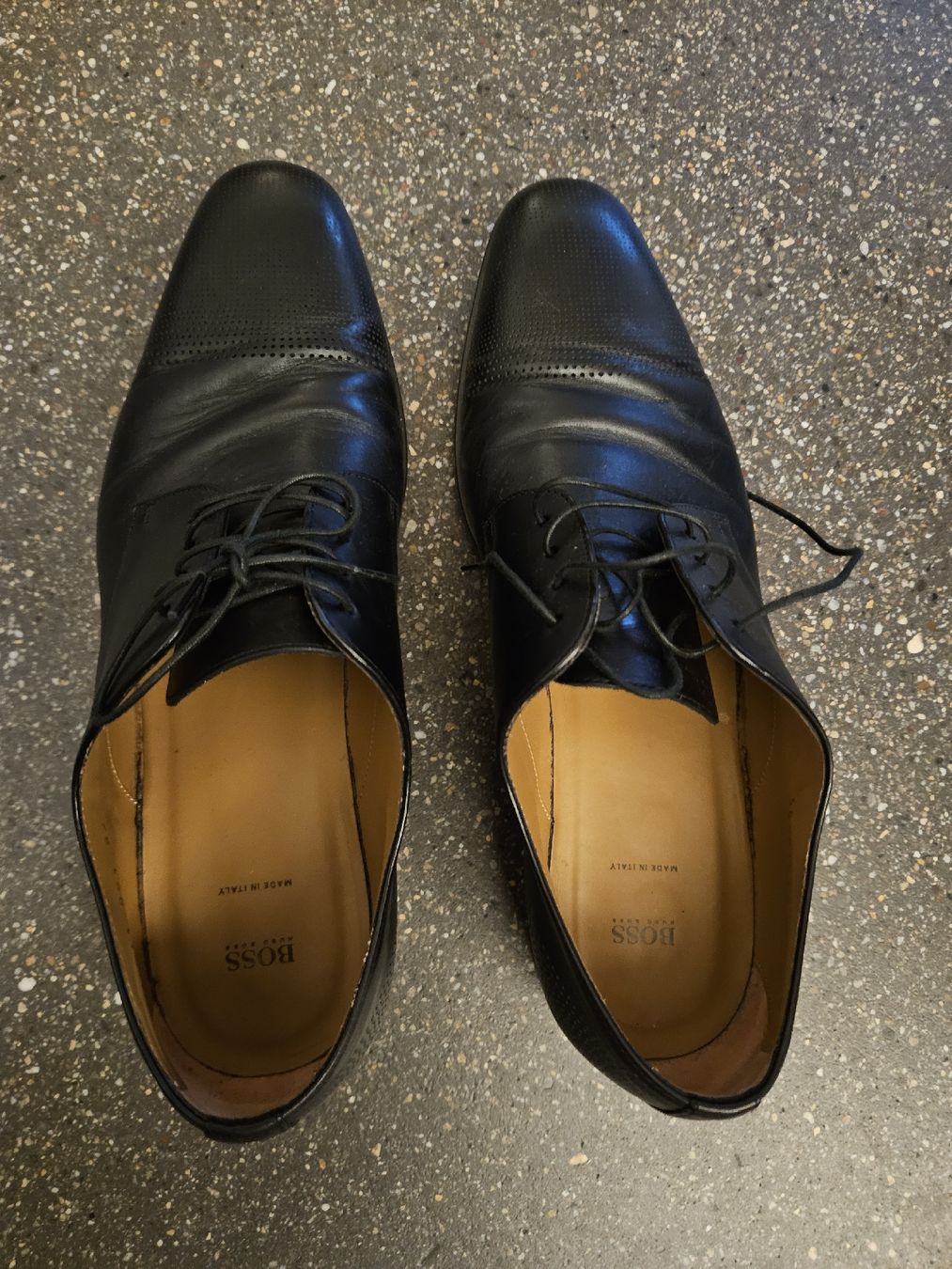 Hugo Boss Herrenschuhe: Herren Halbschuhe Leder schwarz BOSS – Neu (gemäss Beschreibung) aus Ormalingen von nomolnoi