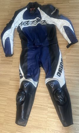 Dainese Lederkombi Gr. 50 – 2-Teiler – Echtleder – Protektor