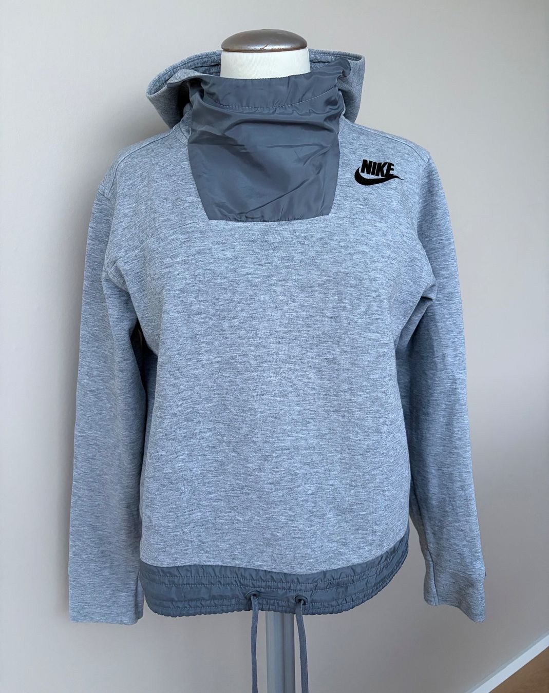 Nike Pullover & Sweatshirts: NIKE Sweater Gr.S NP119,- NEUWERTIG – Neu (gemäss Beschreibung) aus Degersheim von Starkigel