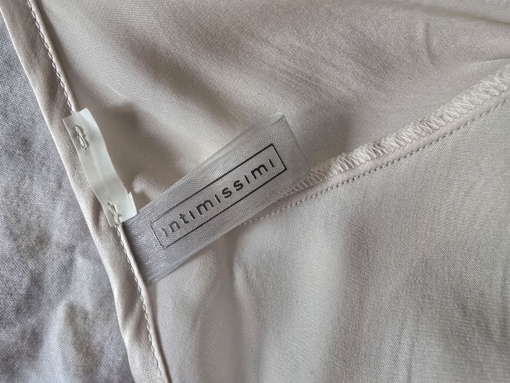 Intimissimi Tops: Intimissimi Gr. M Seidentop – Neu (gemäss Beschreibung) aus Thalwil von Nikkita2 2