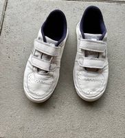 Kinder Turnschuhe Grösse 33