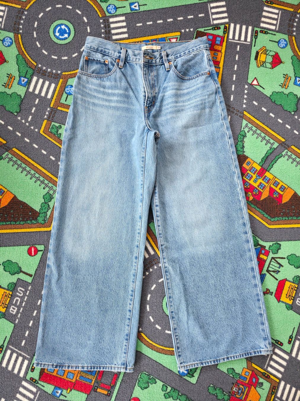 Levi's Jeans: Jean Levi's XL Straight, taille 29 – Nuovo (secondo la descrizione) da Glovelier venduto da ste_seu1