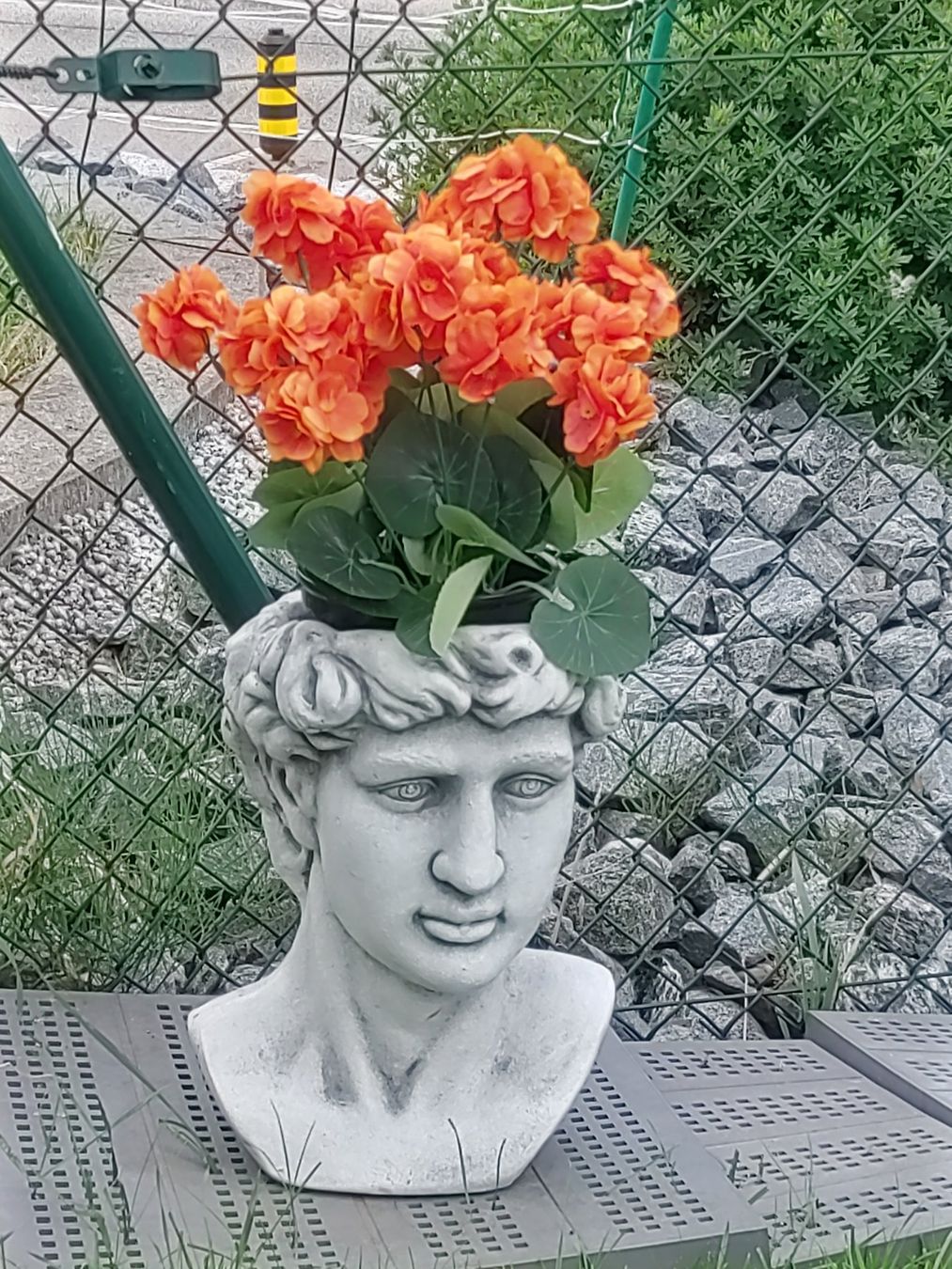 Piante & sementi: Künstl. Geranium stehend (weiss 32 cm) – Nuovo e nell'imballaggio originale da Langenbruck venduto da Gumsi 5