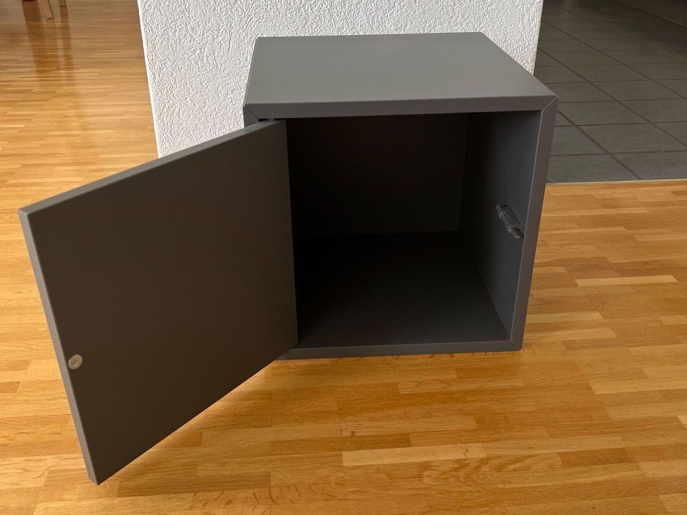 Ikea Scaffali: Regal oder Nachttisch von IKEA - Wie neu – Nuovo (secondo la descrizione) da Winterthur venduto da Ela_amooandi