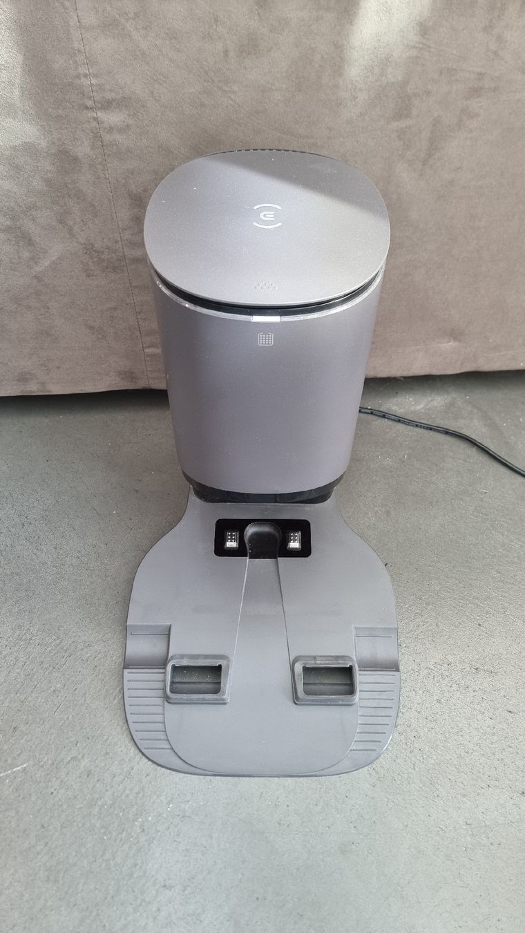 Ecovacs Aspirapolveri & Accessori: Deebot Absaugstation+Zubehör – Usato da Gutenswil venduto da R7ccardo