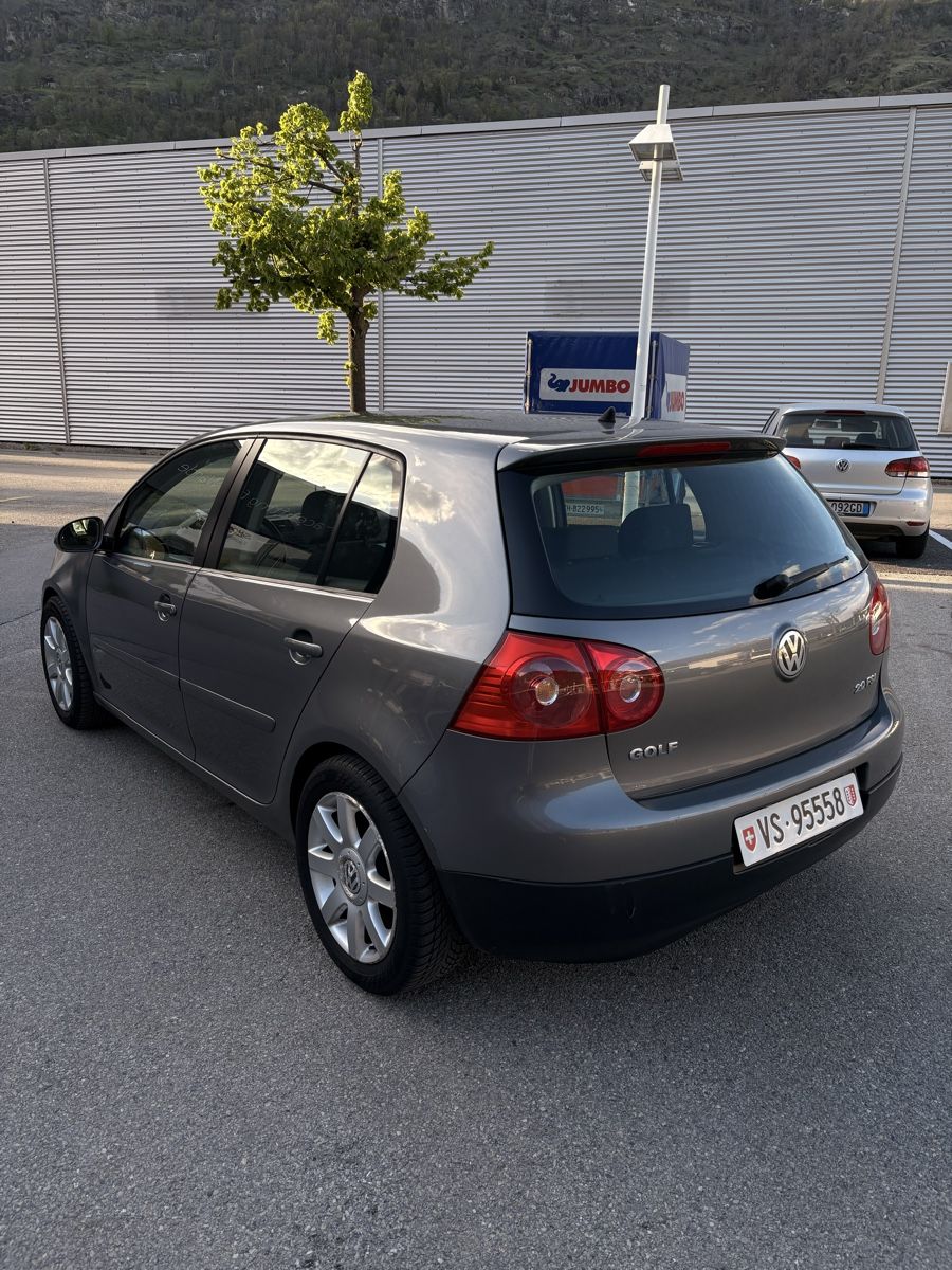 VW Automobili: VW Golf 5 2.0 FSI – Usato da Raron venduto da teo_vzl9 3