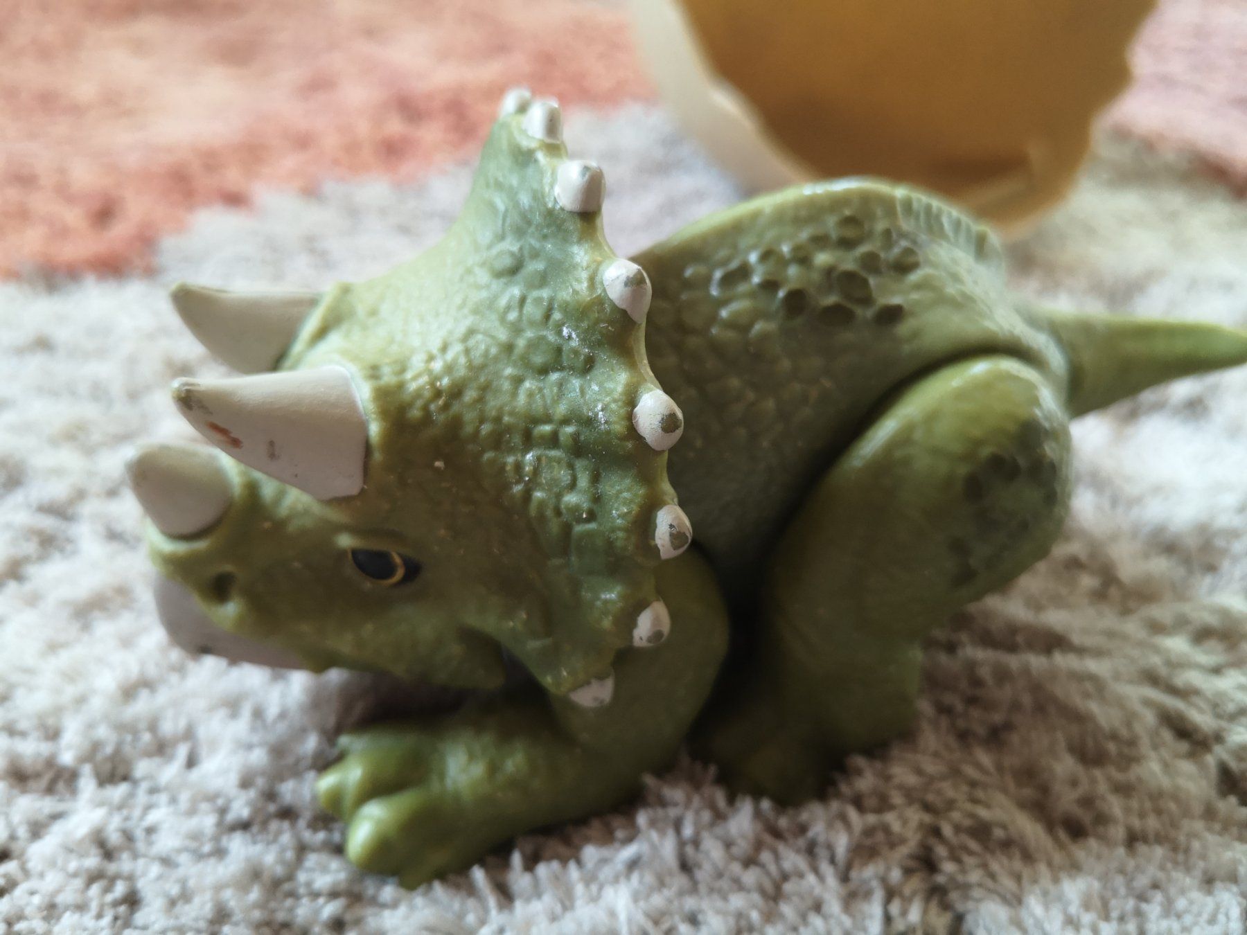Spielzeuge: Jurassic World Baby-Dino mit Ei – Gebraucht aus Vordemwald von Esel04 5