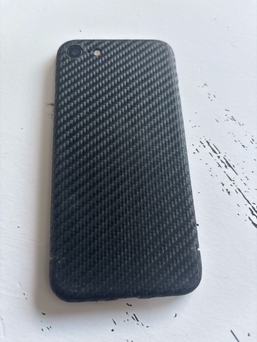 Apple Handys / Smartphones: iPhone 8, Schwarz, 64 GB, mit Hülle – Gebraucht aus Wilderswil von mar_7jf2 1