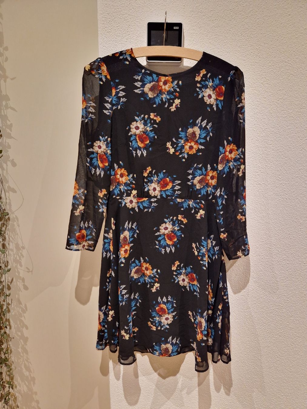 Kleider: Blumenkleid, Grösse M – Gebraucht aus Luzern von rebsi02