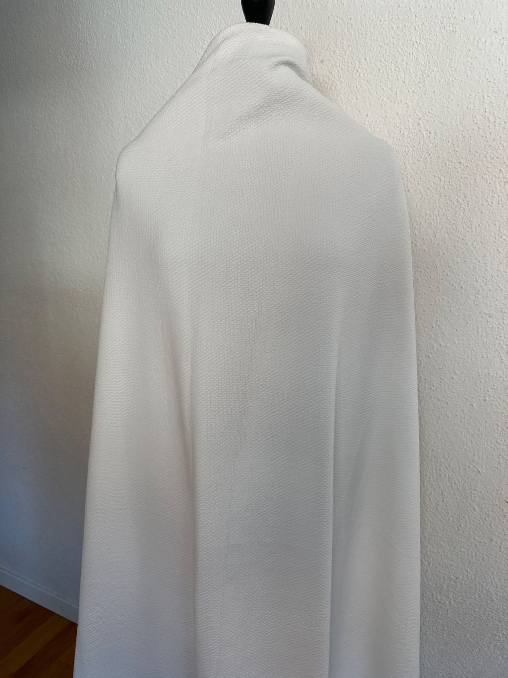 Stoffe: Jacquardstoff weiss 1,6 m x 1,3m – Gebraucht aus Bad Zurzach von Anabenae