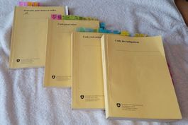 4 Gesetzbücher