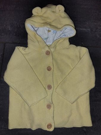Süsse Strickjacke mit Kapuze, Grösse 68, Top Zustand!