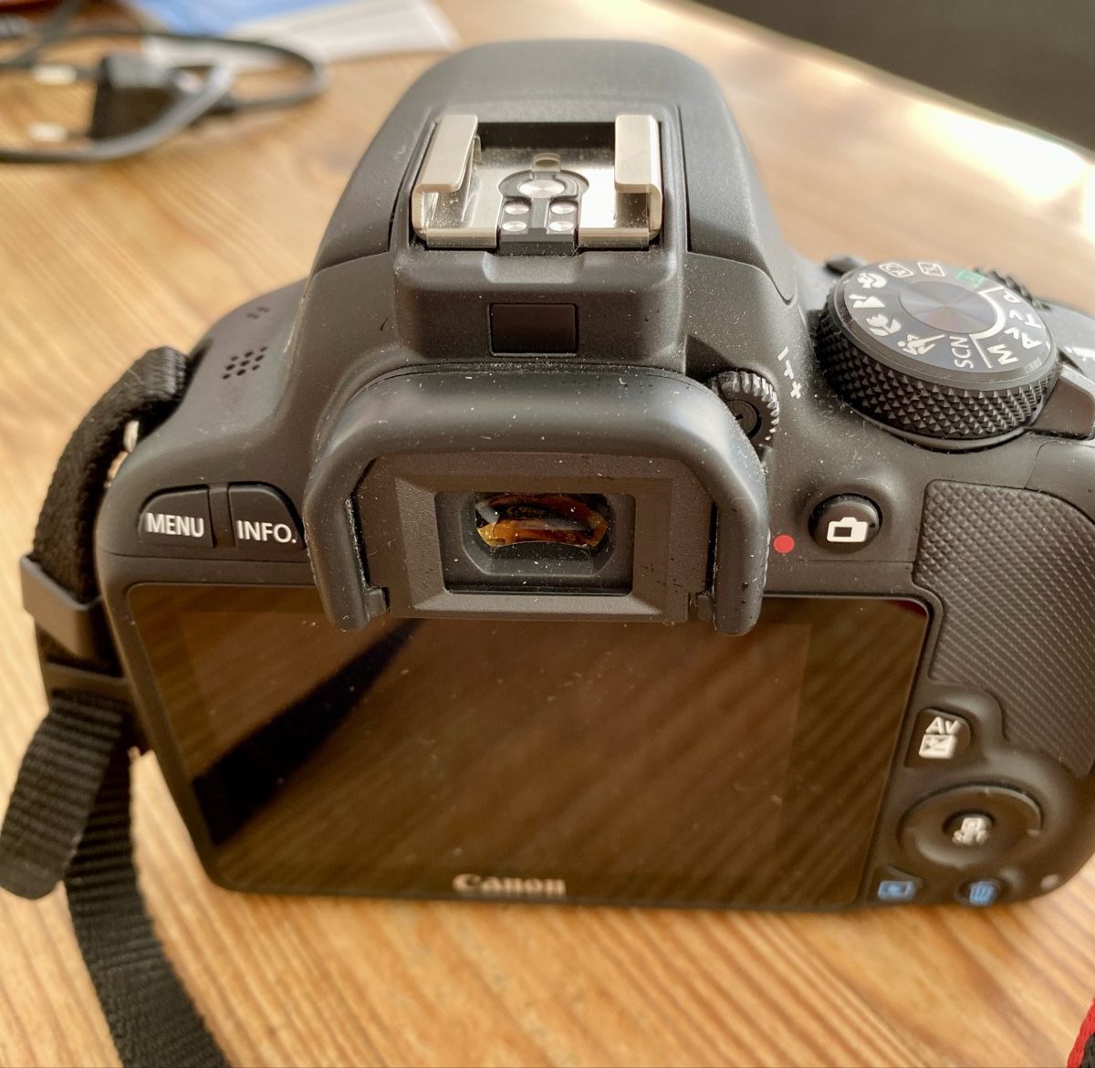 Canon Fotocamera: Canon EOS 100D Spiegelreflexkamera mit Objektiv & Tasche! – Usato da Walenstadt venduto da Fedi59 3