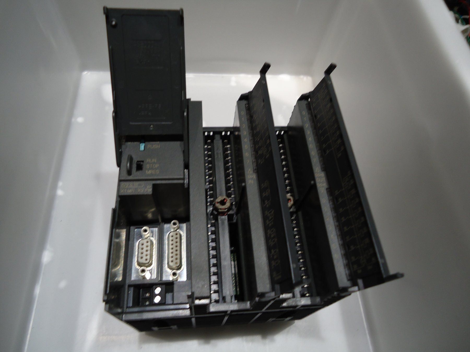 Siemens Componenti elettronici: Siemens Simatic S7-300 CPU – Usato da Balsthal venduto da mtwd 1