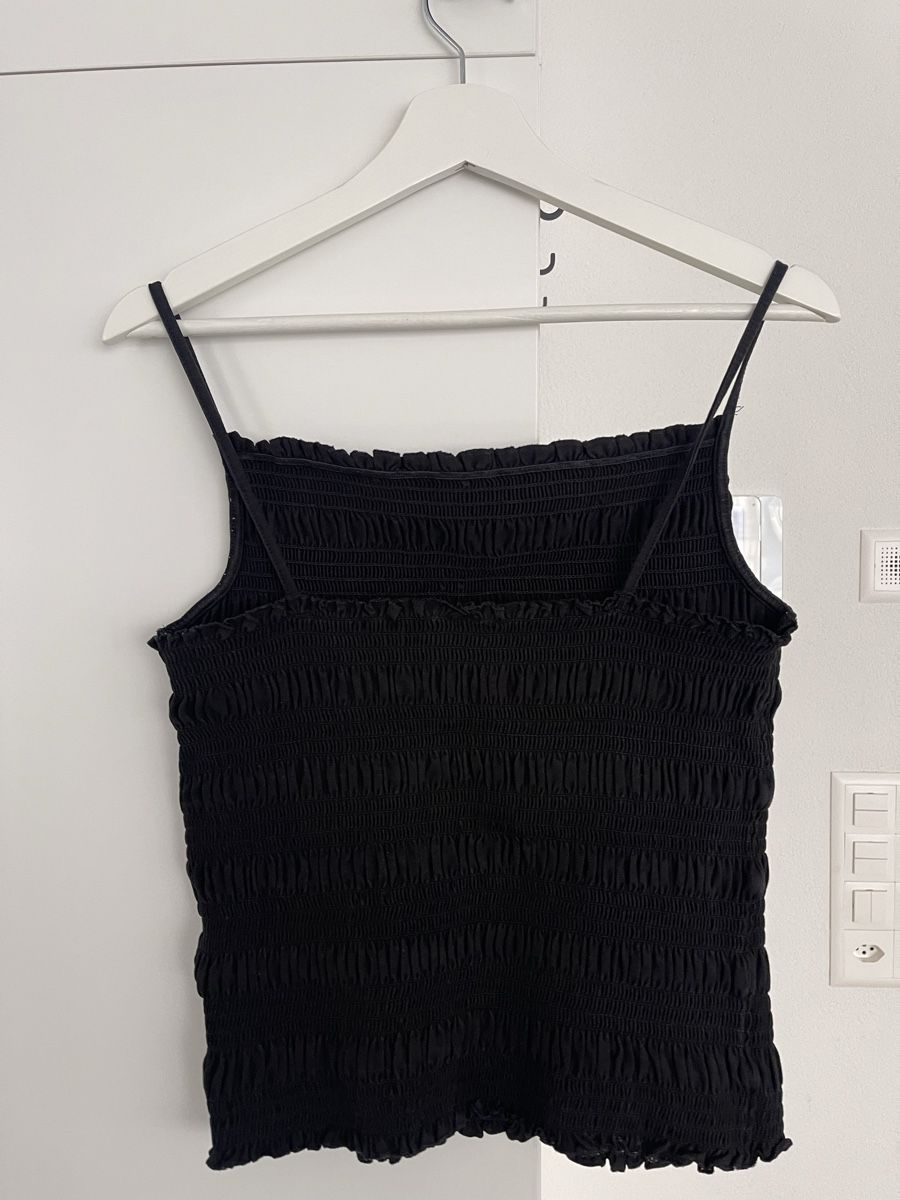 H&M Tops: Top mit Kastenausschnitt von H&M – Gebraucht aus Zürich von mel_87ct 1