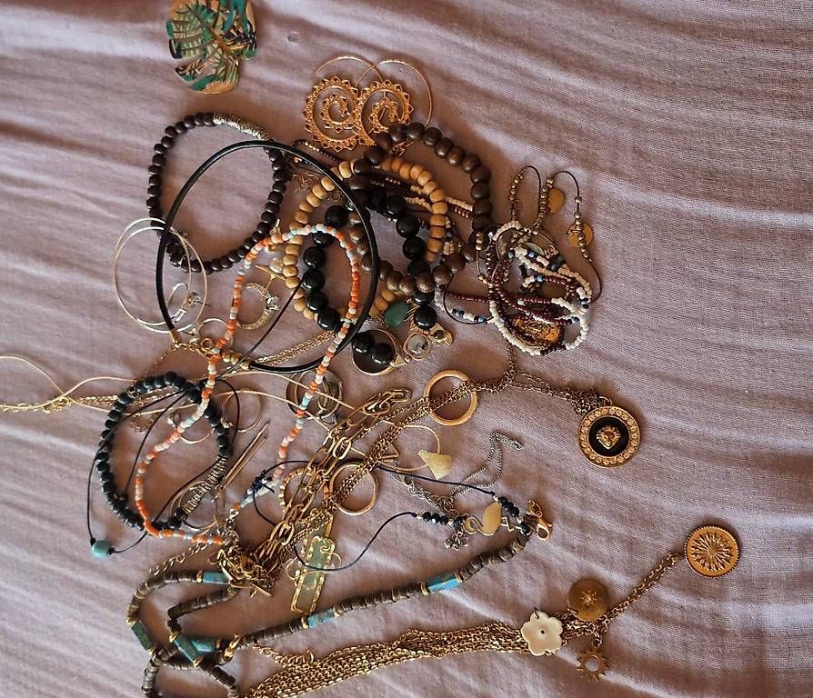 Colliers: Modeschmuck – D'occasion à Adelboden par mic_qq2w