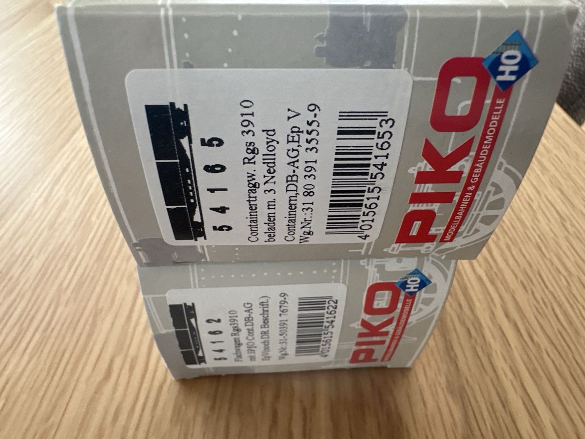 Piko Modellini di ferrovie: Piko H0-Güterwagen mit Container ab 29.- – Usato da Sennwald venduto da HARO-Import 1