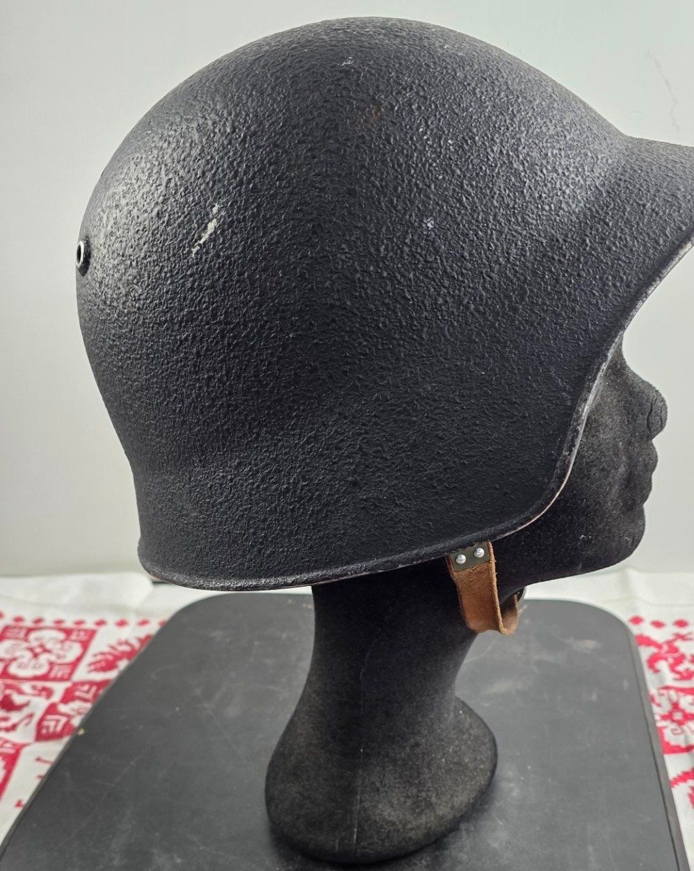 Schweizer Armee Uniformi & Effetti personali: Stahlhelm Modell 1918/43 der Schweizer Armee – Usato da Flums venduto da Flumsantik 3
