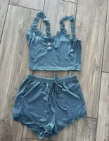 TOP UND SHORTS UNGETRAGEN GRÖSSE S