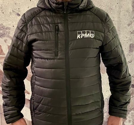 Daunenjacke mit Kapuze - KPMG Branding - Grösse L - Schwarz