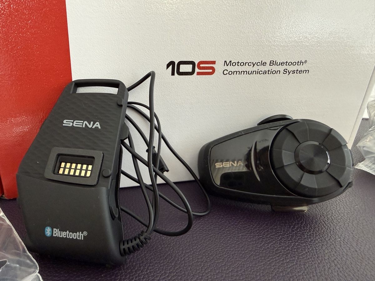 Sena Kopfhörer: SENA 10S Motorcycle Bluetooth Communication System – Gebraucht aus Obergösgen von hot-berry